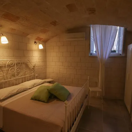 Casa Aurora 19 مونوبولي